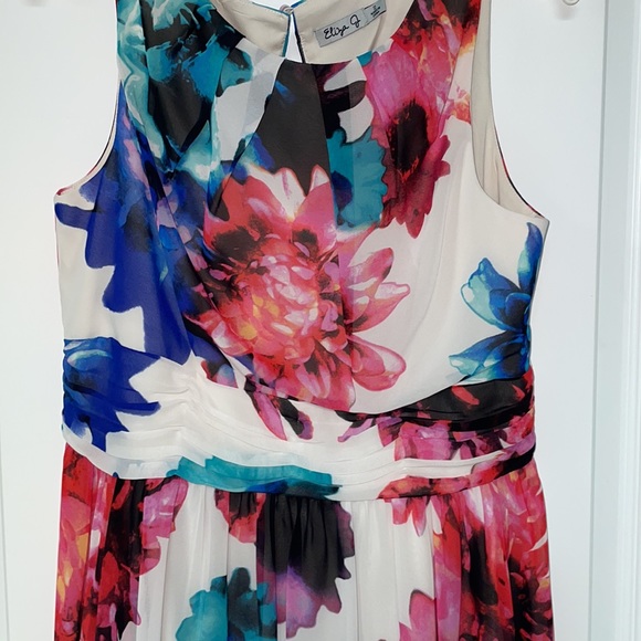 Eliza J. Beautiful floral flowy dress size 12. - Picture 8 of 15